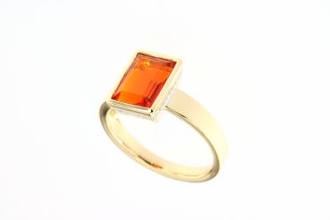 Ring Gold Fire Opal with Diamonds